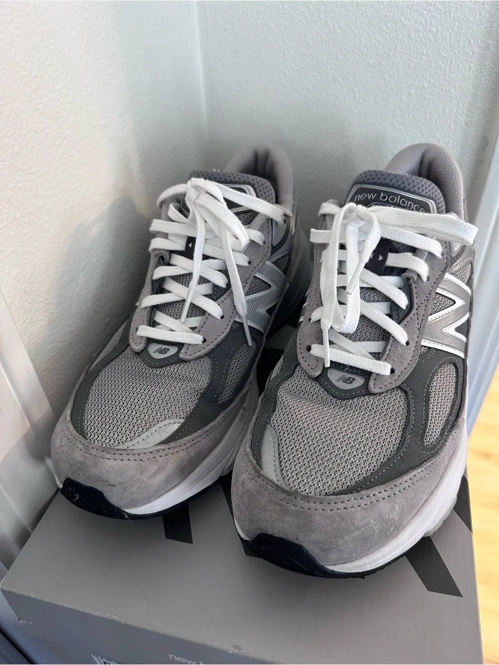 New Balance Men's 990v6Gray Running Sneakers